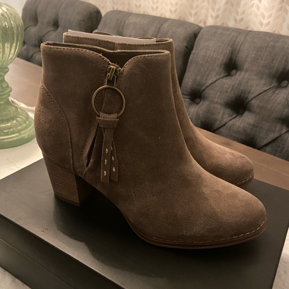 michael shannon booties